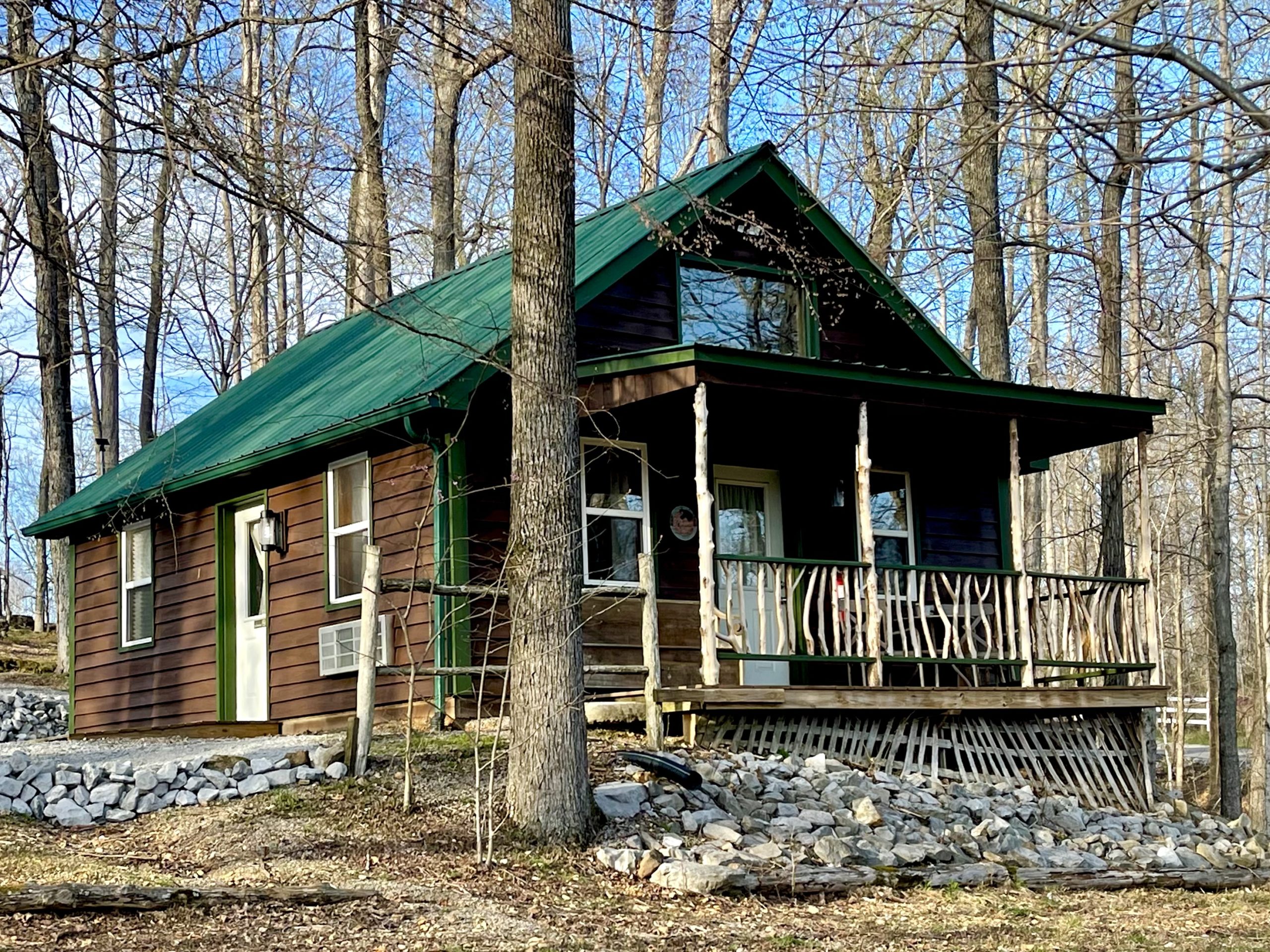 "Wilderness Retreat" Cabin 1